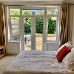 https://sunrise-poole.tophotelsbath.com